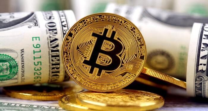 “استثمار واعد أم طريق محفوف بالمخاطر” .. مستثمرين مصريين يقتحمون عالم الـ بيتكوين ضمن مجموعات علي الـ فيس بوك لتبادل العملات الرقمية