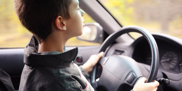 تعرف علي عقوبة ترك سيارتك لأبنك القاصر .. والنائب العام يحذر من الافراط في تدليل الاطفال