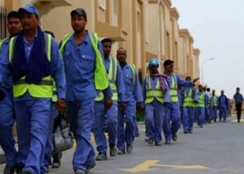 10 جنسيات تعمل في القطاع العام والخاص والحكومي والاستثماري .. وضوابط عمل الاجانب في مصر