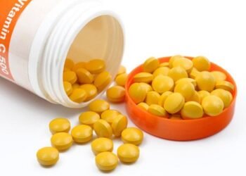 دراسة تحذر من التناول المُفرط لفيتامين “سي” و”الزنك”