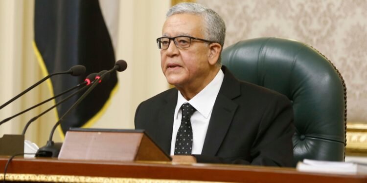 الحكومة تطالب الغاء اختصاص “الشيوخ” بمتابعة تنفيذ القوانين .. والنواب يرفض