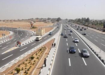 مشروعات قامت بها الدولة ساهمت في قفز مصر 90 مركز بجودة الطرق