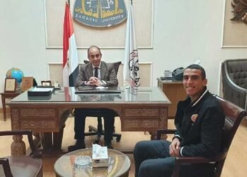 “عبدالله شكري” قصة كفاح من دار أيتام الي استاذ بالجامعة