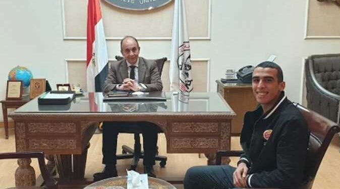 “عبدالله شكري” قصة كفاح من دار أيتام الي استاذ بالجامعة