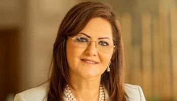 وزيرة التخطيط: ندرس تقديم حافز مادى للأسر الملتزمة بتنظيم الأسرة