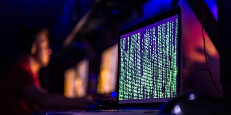 “الفخ الاليكتروني” كيف تحمي نفسك من عمليات النصب عبر الانترنت؟