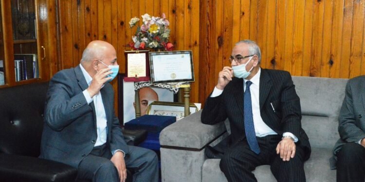 تفاصيل إجتماع مجلس إدارة “مصر للزيوت والصابون” مع قيادات نقابة العاملين بالصناعات الغذائية