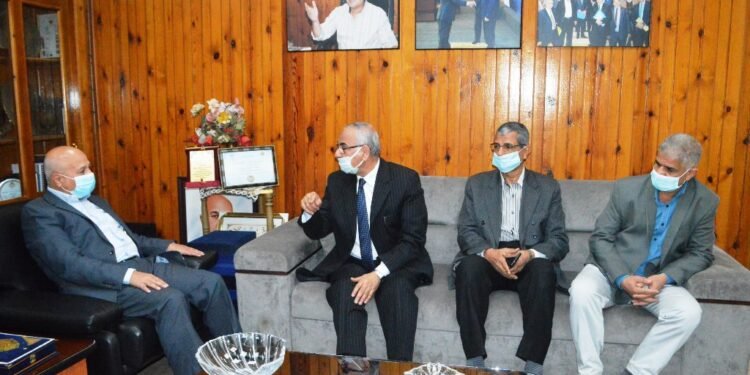 بالصور : “عيش” وقيادات نقابة الصناعات الغذائية في استقبال شركة مصر للزيوت والصابون