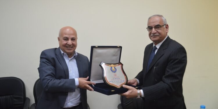 تفاصيل إجتماع مجلس إدارة “مصر للزيوت والصابون” مع قيادات نقابة العاملين بالصناعات الغذائية