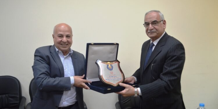 تفاصيل إجتماع مجلس إدارة “مصر للزيوت والصابون” مع قيادات نقابة العاملين بالصناعات الغذائية