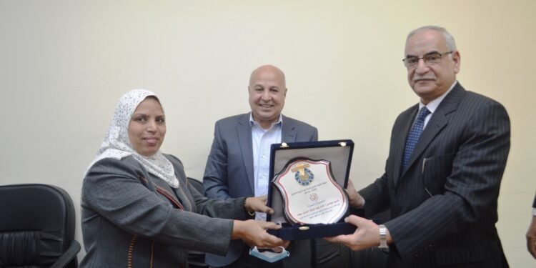 تفاصيل إجتماع مجلس إدارة “مصر للزيوت والصابون” مع قيادات نقابة العاملين بالصناعات الغذائية