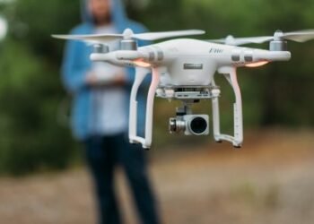 أحذر .. الحبس والغرامة عقوبة امتلاك طائرة “لاسلكية” بدون تصريح