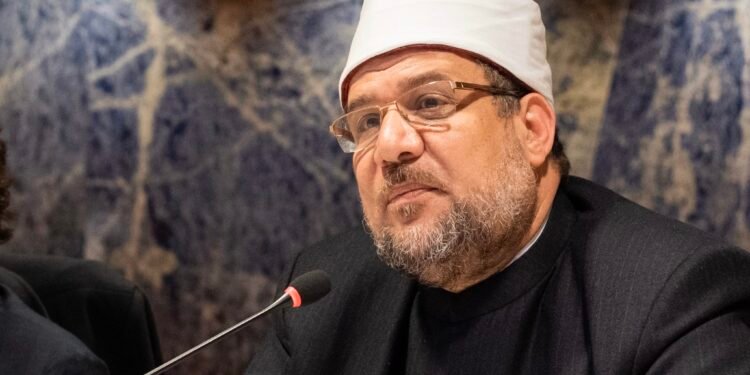 أغلاق مسجد بالفيوم لعدم التزام المُصلين بإجراءات الوقاية