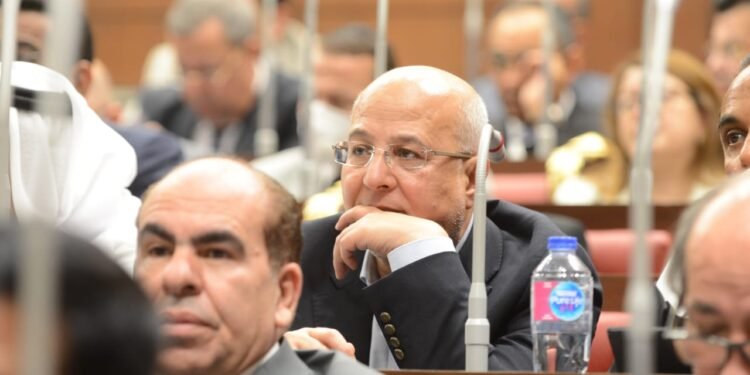 الشيوخ يوافق نهائيًا على مشروع خطة التنمية الاقتصادية والاجتماعية للعام المالي الجديد