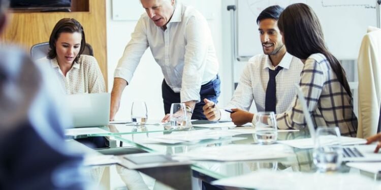 7 نصائح لزيادة انتاجية الموظفين داخل الشركات