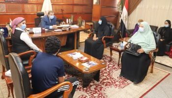 صرف 100 ألف جنيه لعامل غير منتظم توفي بالعمل