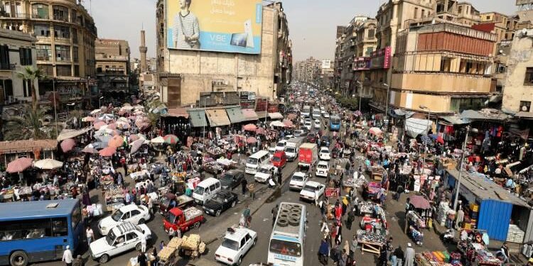 ما العلاقة بين ارتفاع معدلات نمو السكان ونسبه الفقر؟ الحكومة تُجيب