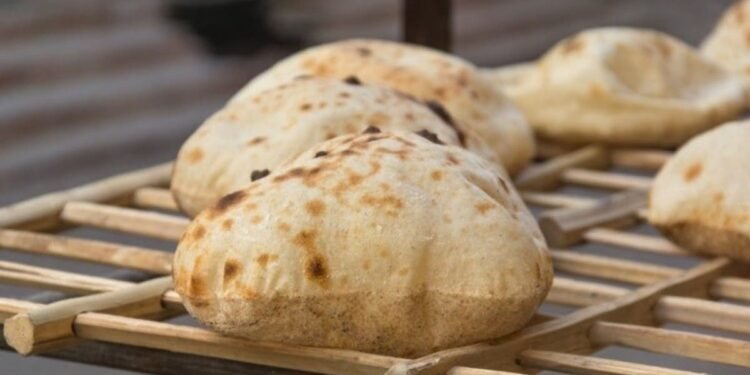 رحلة رغيف العيش علي مدار 37 عاما