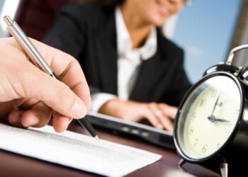 كيف تتخلص من الطاقة السلبية داخل العمل؟ 7 نصائح عليك بها