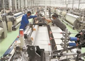 تقرير: مصر تسير نحو دولة صناعية كبري