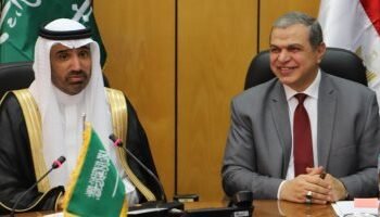 تفاصيل لقاء وزير القوي العاملة بالسفير السعودي بمقر الوزارة