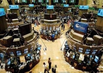 “أوميكرون” يُكبد البورصات العالمية خسائر فادحة