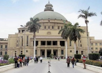 جامعة القاهرة: حصول الطالب علي اللقاح شرط دخول امتحان الميد تيرم