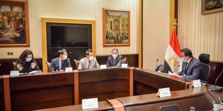 “تويوتا” تهدي مصر 30 سيارة مُجهزة لنقل اللقاحات