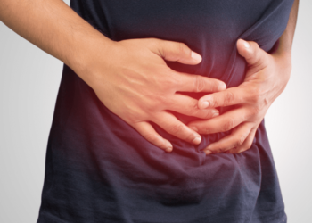 جراح عالمي ينصح بعمل منظار القولون لمن تخطي الـ 45 عام