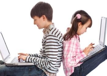 دراسة تحذر من خطورة الانترنت علي الاطفال ومجلس الوزراء يصدر تقرير