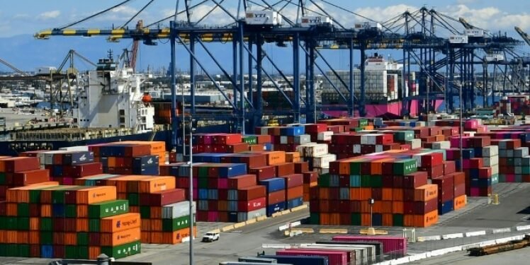 توقعات حركة التجارة العالمية ونسب تعافي الناتج المحلي “تقرير”