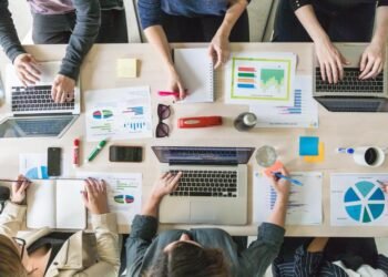 6 نصائح لخلق بيئة عمل افضل مع زملائك