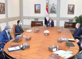 الرئيس يطلع علي الموقف التنفيذي لمجمع الصناعات الغذائية “قها وادفينا”