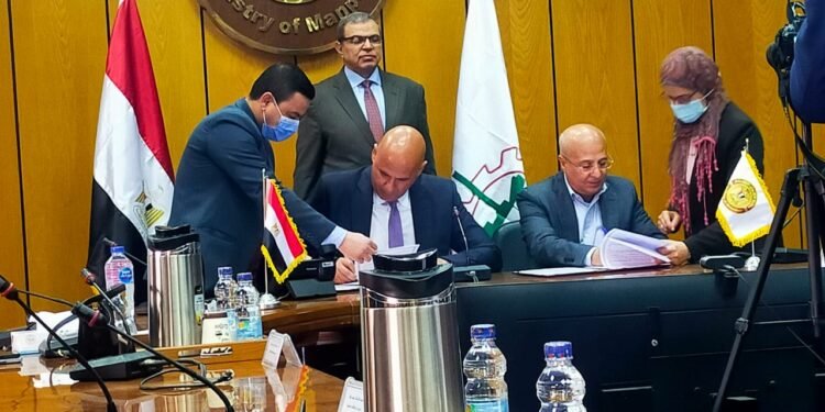 توقيع اتفاقية عمل جماعية بين النقابة العامة للصناعات الغذائية وبيبسي كولا