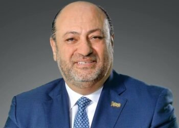 هاني أمان يهنئ العاملين بالشرقية للدخان بمناسبة عيد الفطر