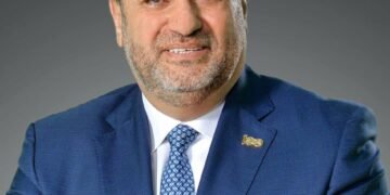 هاني أمان يهنئ العاملين بالشرقية للدخان بمناسبة عيد الفطر
