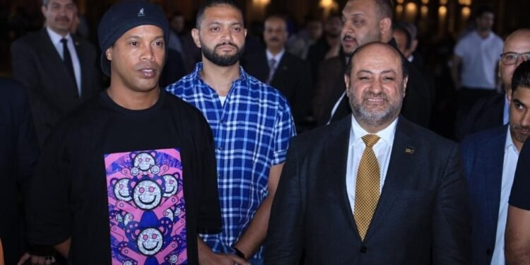 “ايسترن كومباني” تقيم حفل استقبال اسطورة الكرة البرازيلية رونالدينهو