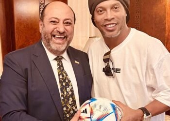 “رونالدينهو” في ضيافة الشركة الشرقية ايسترن كومباني