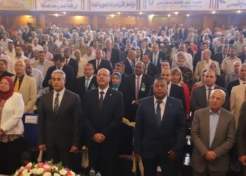 عمومية اتحاد العمال تؤكد تجديد الثقة للقيادة السياسية