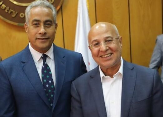 بمشاركة النائب خالد عيش: وزير القوي العاملة يلتقي وفد اتحاد عمال مصر والوزير يؤكد: تنسيق للمشاركة في مؤتمر العمل العربي