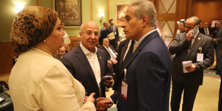 النائب خالد عيش علي هامش مشاركتة بمؤتمر منظمة العمل العربية