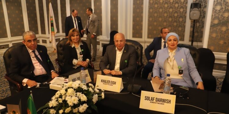 النائب خالد عيش يشارك بمؤتمر منظمة الوحدة النقابية الإفريقية