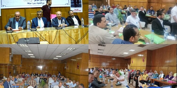 استمرار فاعليات الدورة التدريبية لعمال الصناعات الغذائية لليوم الثاني