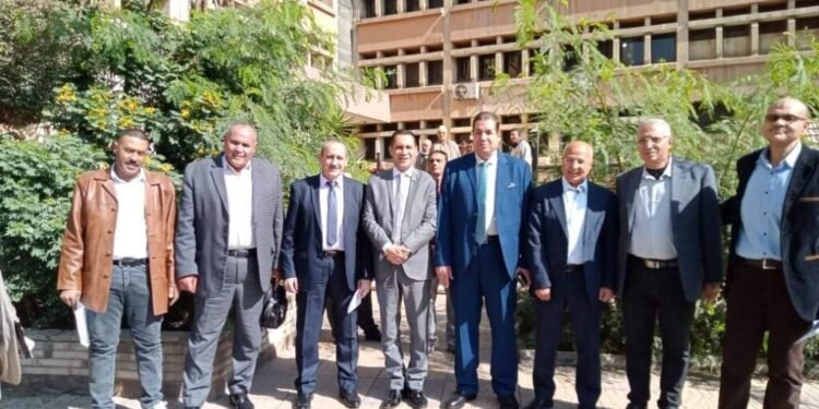 بحضور النائب خالد عيش: مطاحن ومخابز جنوب الجيزة تكرم العمال المحالين للمعاش