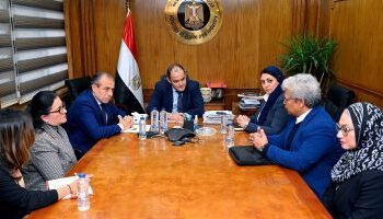 وفد ماليزي يزور مصر لبحث فرص إقامة مشروع لإنتاج زيت النخيل