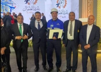 بحضور الرئيس: النائب خالد عيش والدكتور أحمد أبو اليزيد من فاعلية الاحتفال بعيد العمال