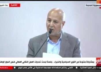 النائب خالد عيش يدافع عن قضايا العمال بالحوار الوطني ويحدد 6 محاور لدعم العامل