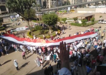 مسيرات عمال “الصناعات الغذائية” بالمحافظات تعكس دعمهم للقضية الفلسطينية وتفويض الرئيس لحماية الامن القومي