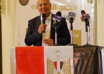 النائب خالد عيش : 150 الف عامل وأسرهم بالصناعات الغذائية يقفون مع الرئيس في معركة البناء والتنمية